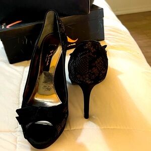 Dressy lace high heels.